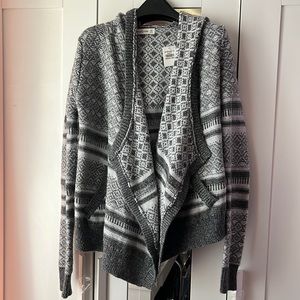 ABERCROMBIE & Fitch WOMEN HOODIE SWEATER GRAY SIZE XS IS BRAND NEW